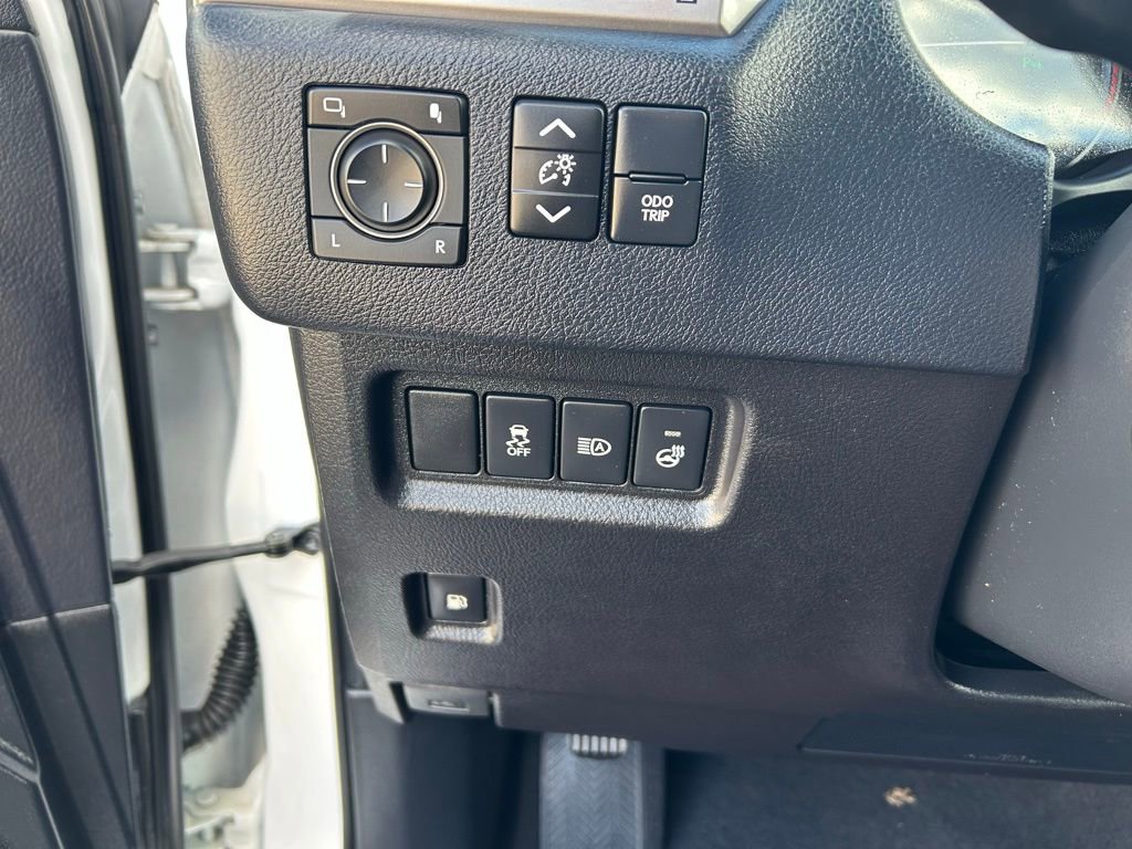 Used 2023 Lexus GX 460 Premium w/ Premium Package image 13