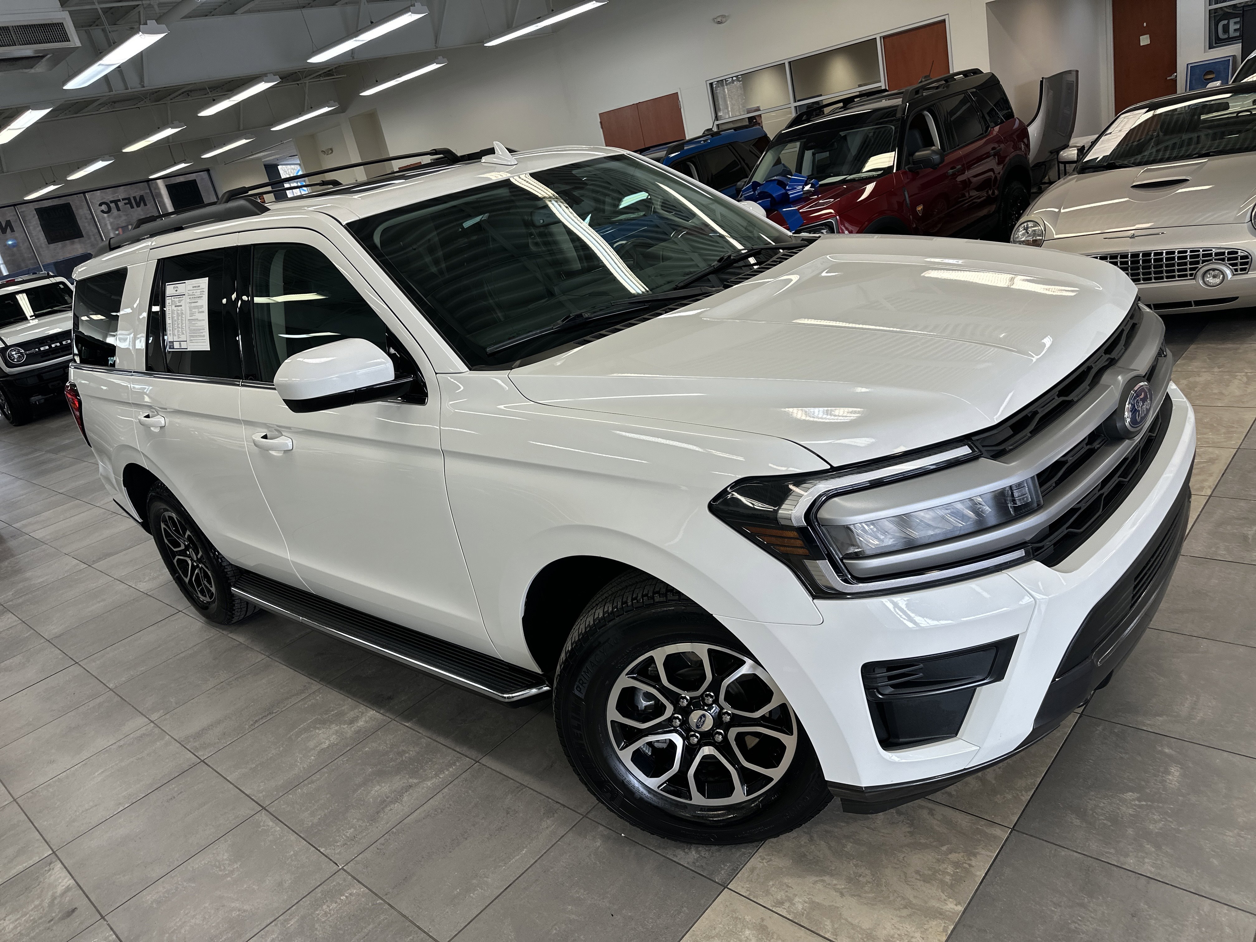 Used 2022 Ford Expedition XLT image 12