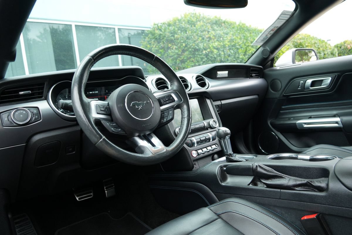 Used 2018 Ford Mustang GT Premium w/ Equipment Group 401A RWD image 5