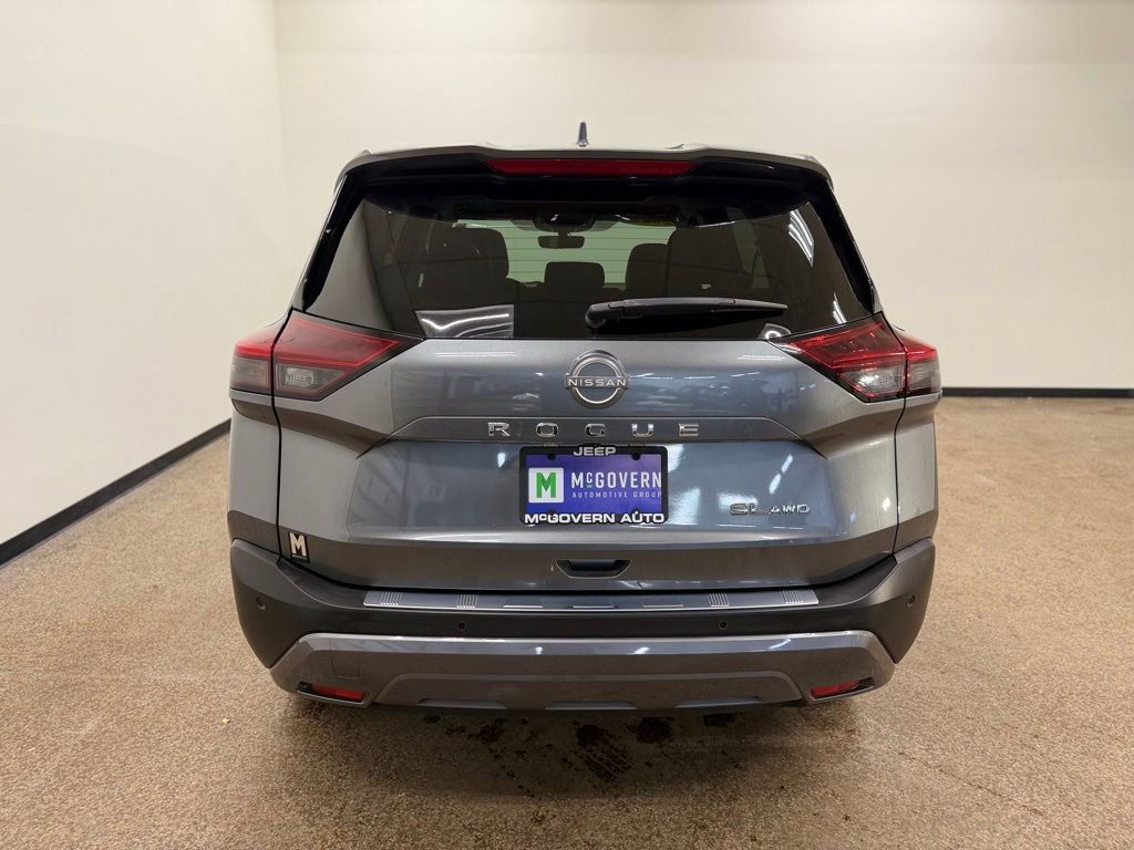 Used 2023 Nissan Rogue SL w/ SL Premium Package image 4