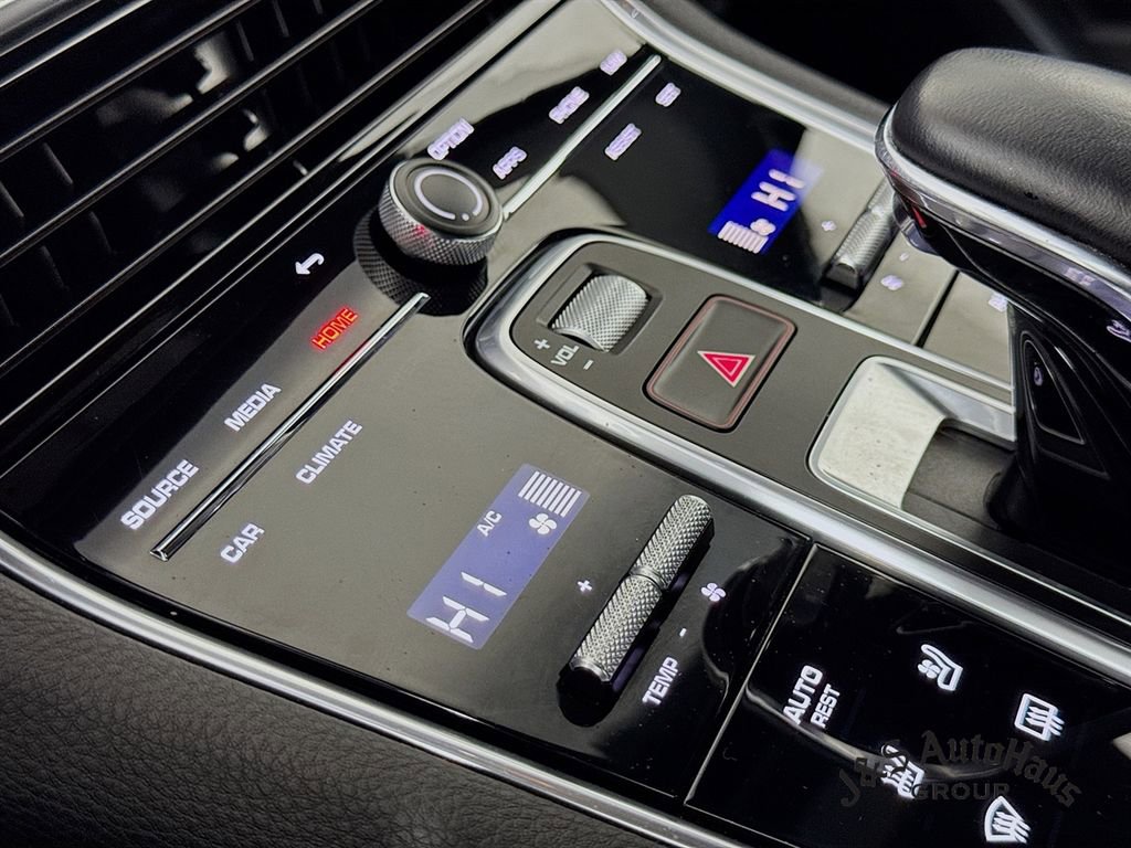 Used 2022 Porsche Panamera Platinum Edition image 20