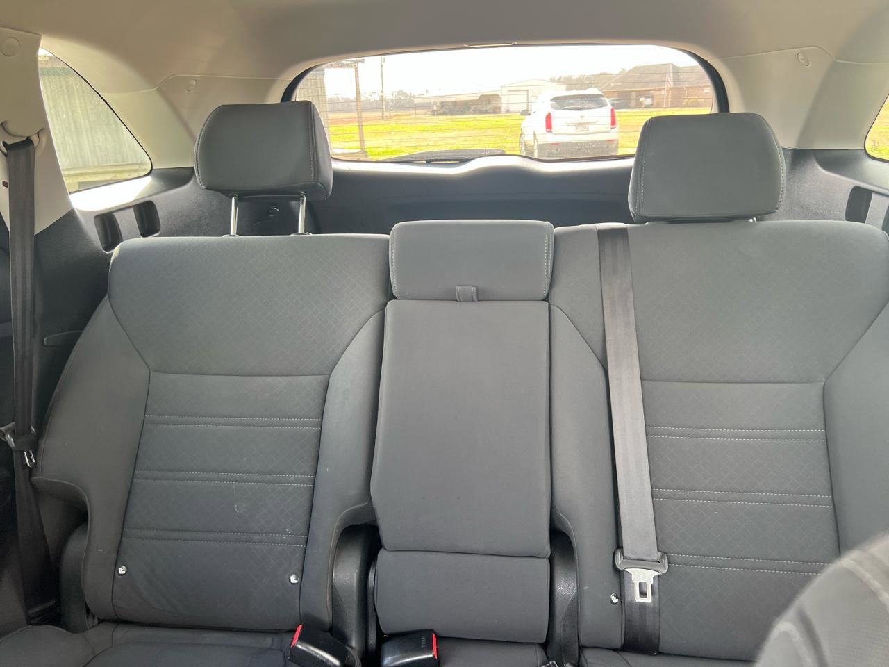 Used 2017 Kia Sorento L image 13