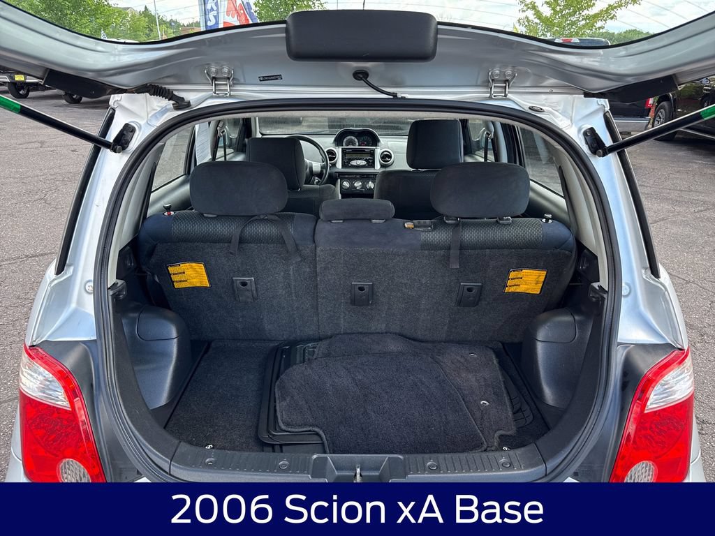 Used 2006 Scion xA FWD image 15