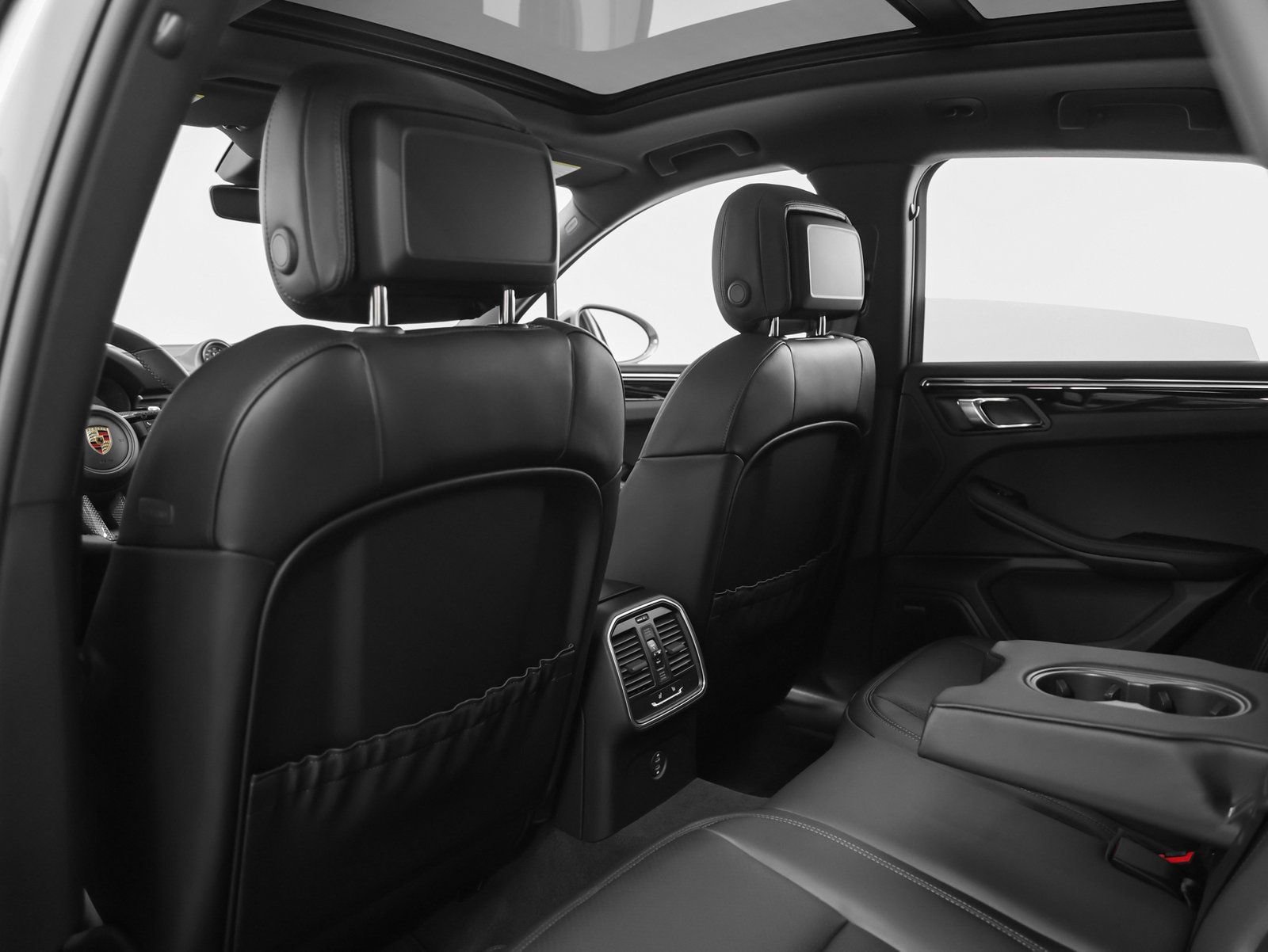 New 2026 Porsche Macan Turbo image 48