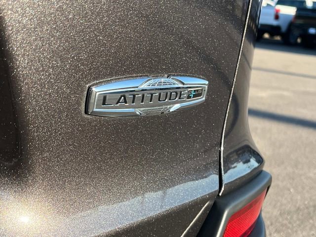 Used 2020 Jeep Cherokee Latitude Plus image 12