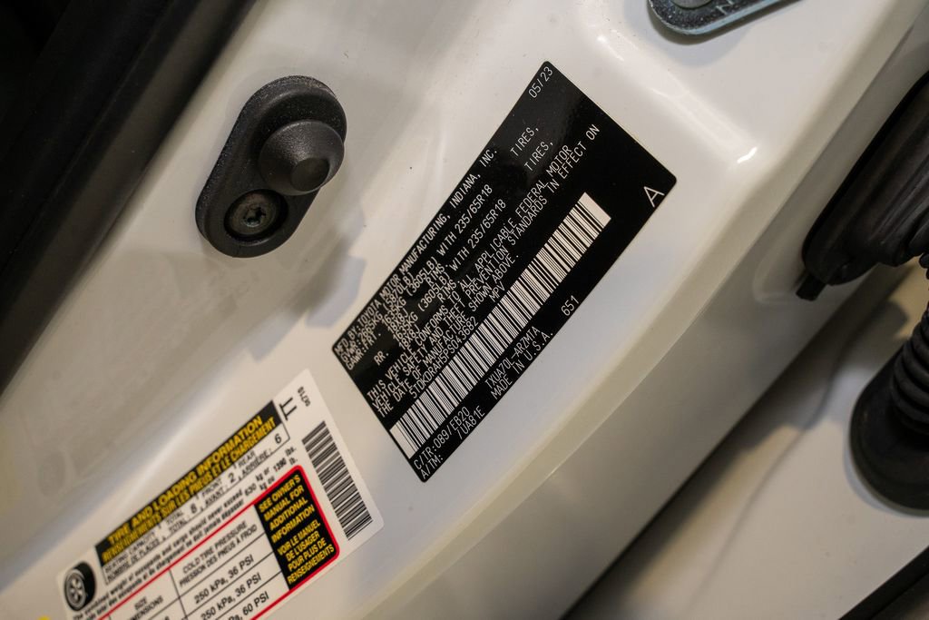 Used 2023 Toyota Highlander XLE image 22