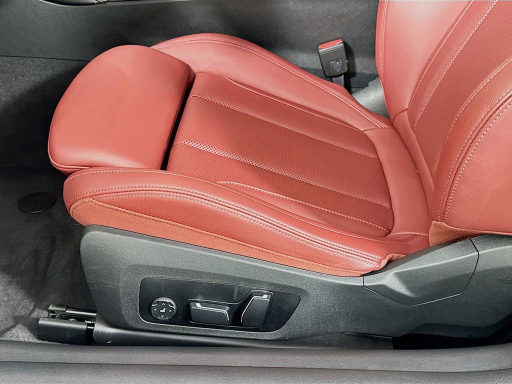 Used 2025 BMW 430i Convertible w/ M Sport Package image 20