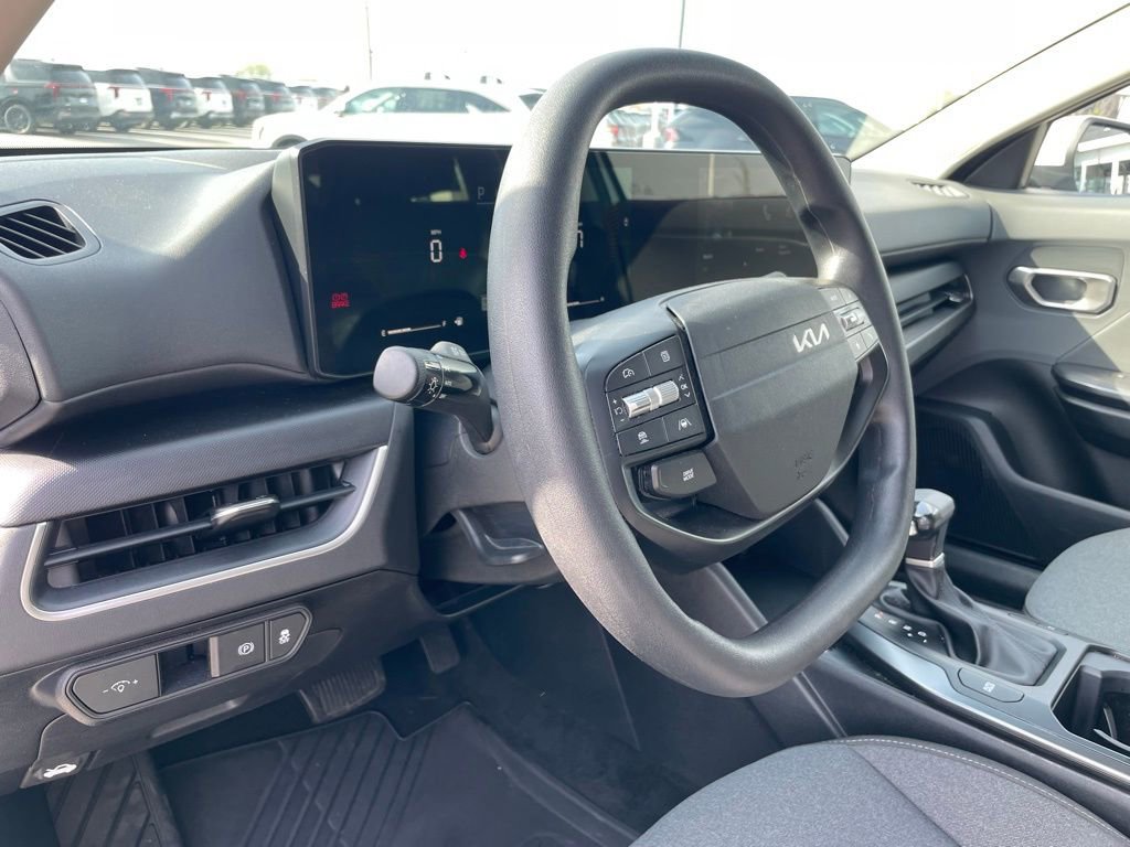 Certified 2025 Kia K4 LXS image 9