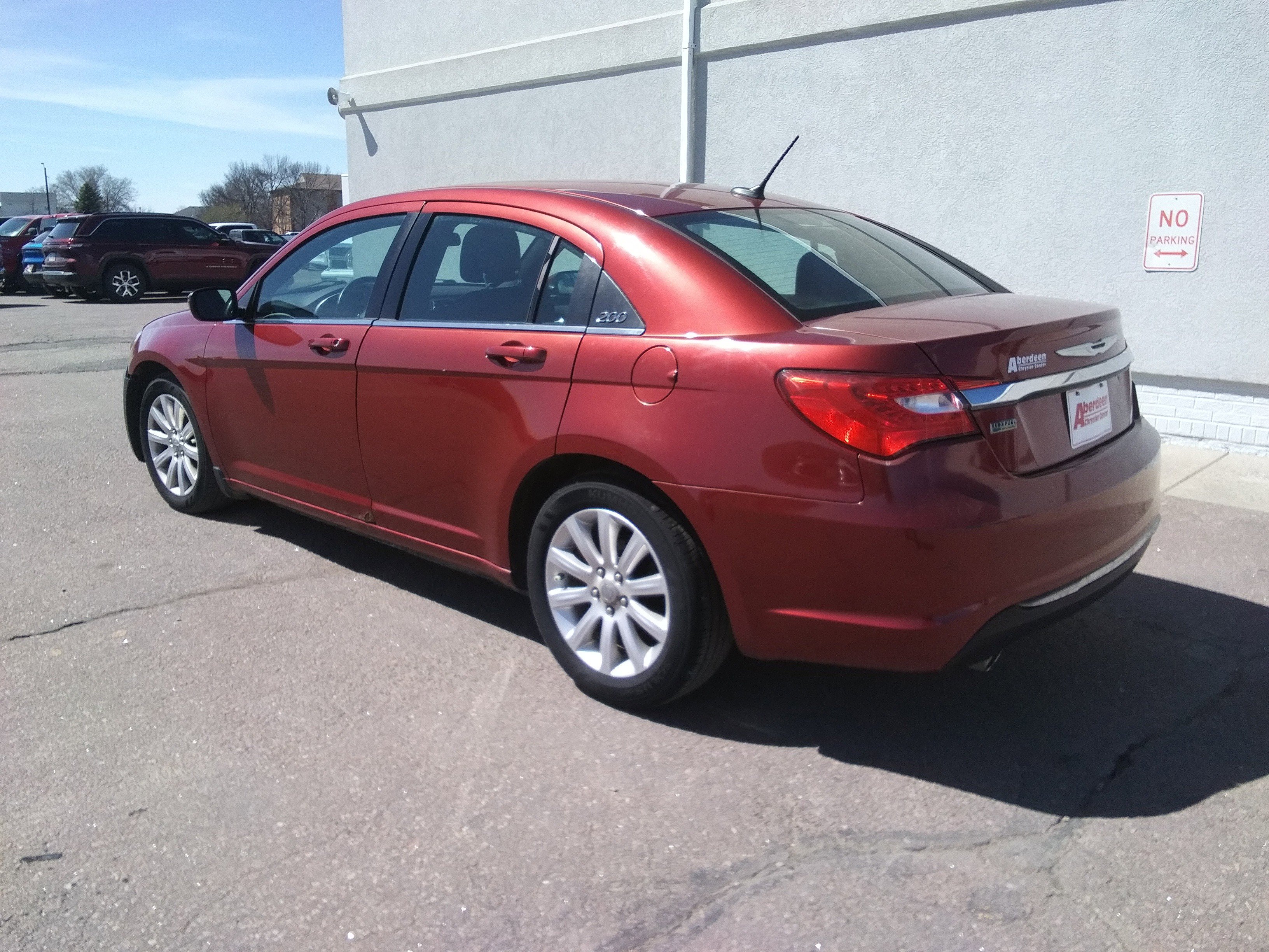 Used 2014 Chrysler 200 Touring FWD image 7