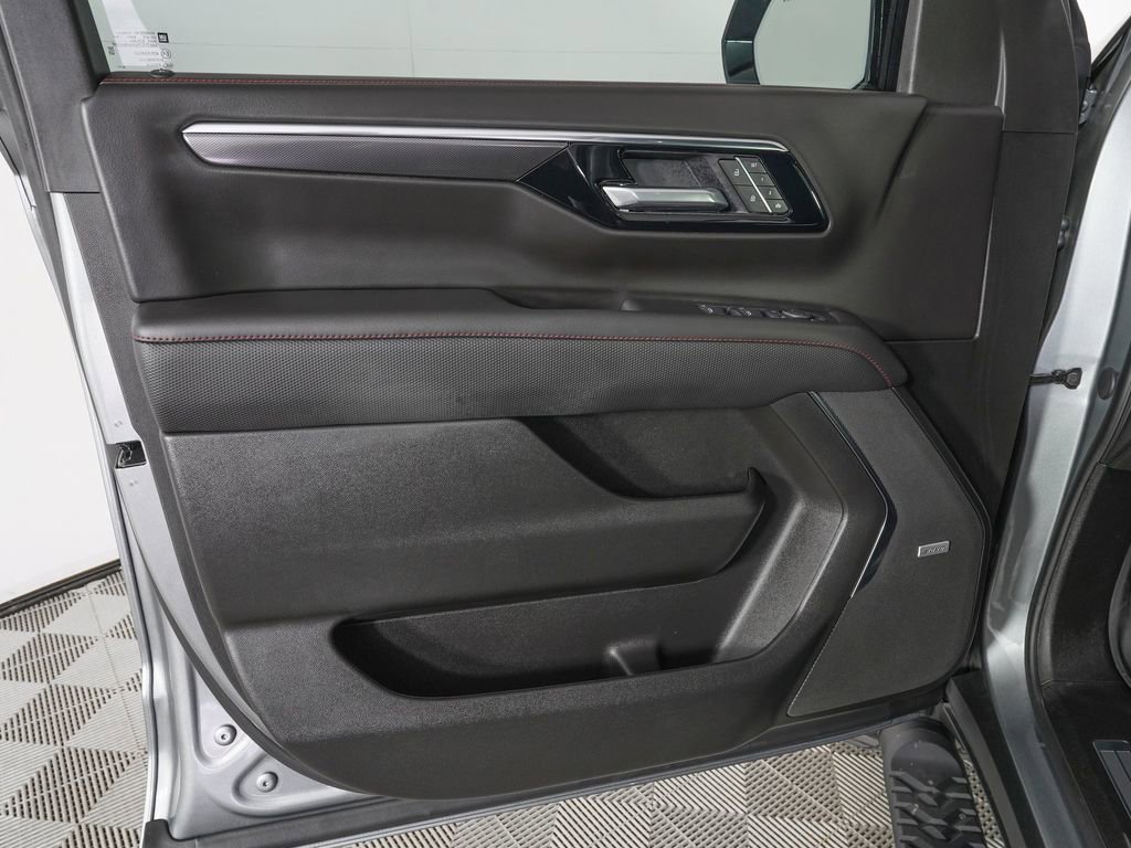 Used 2026 Chevrolet Tahoe RST w/ RST Performance Edition image 18