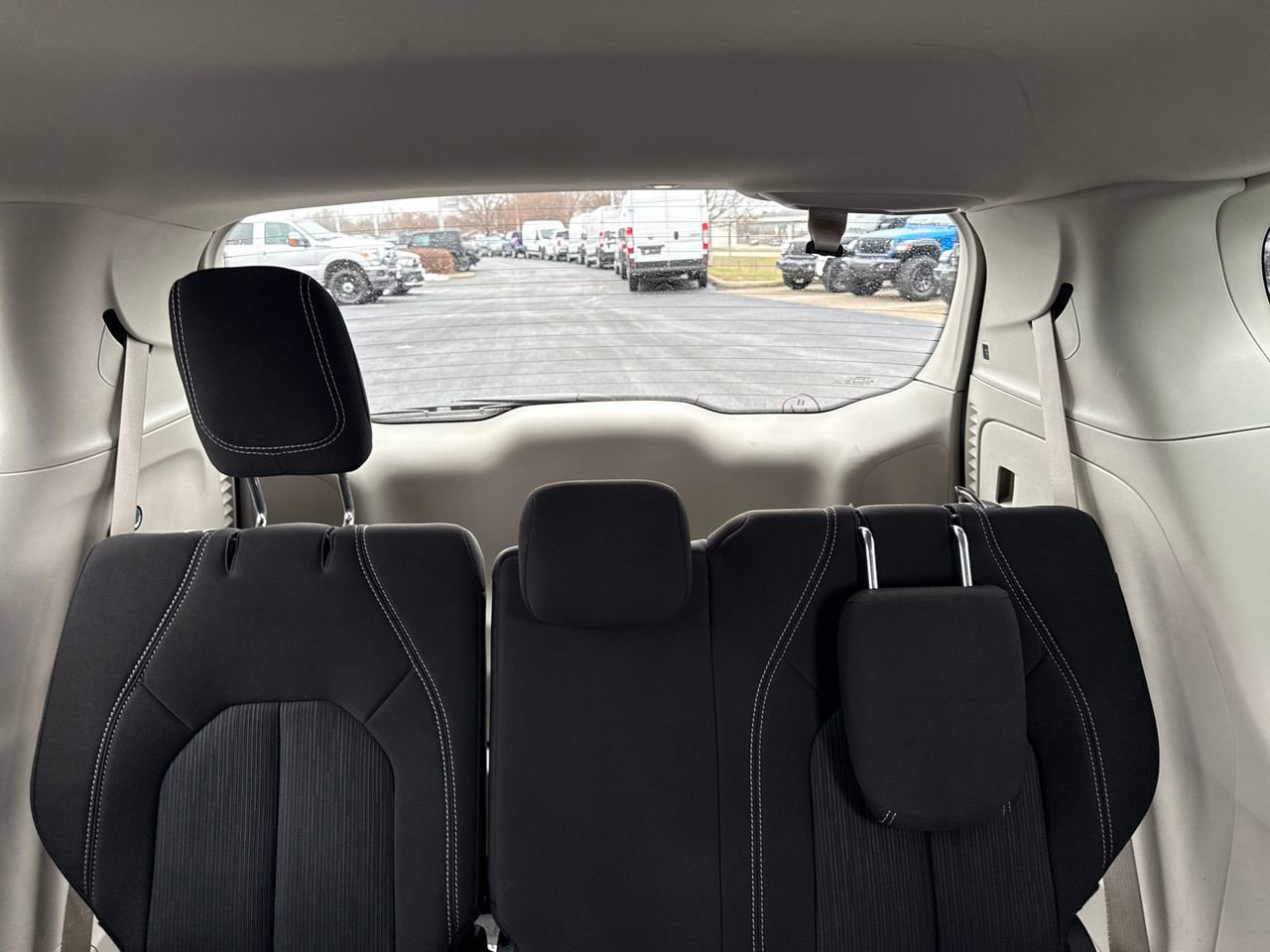 Used 2024 Chrysler Voyager LX image 16