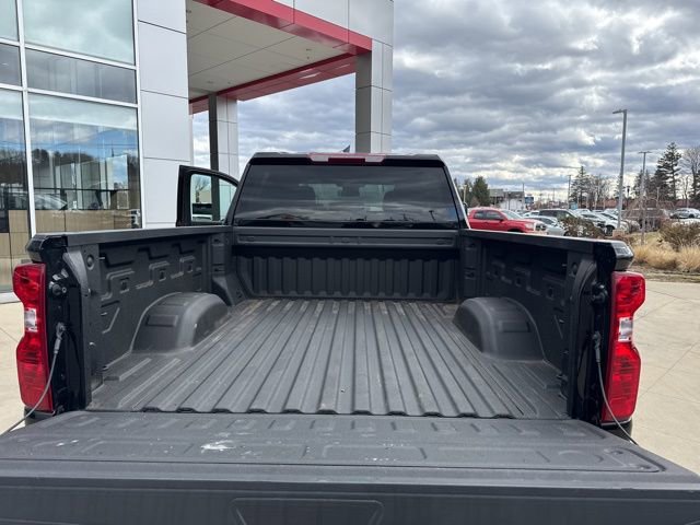 Used 2025 Chevrolet Silverado 2500 Custom w/ Custom Value Package image 24