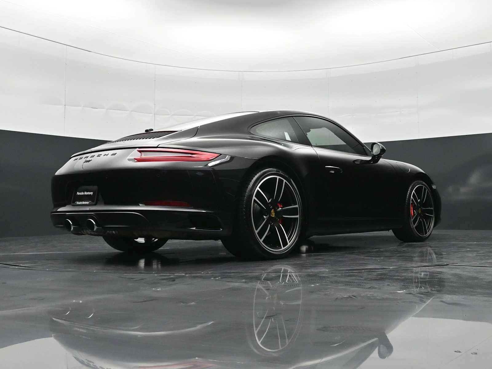 Certified 2018 Porsche 911 Carrera S RWD image 39