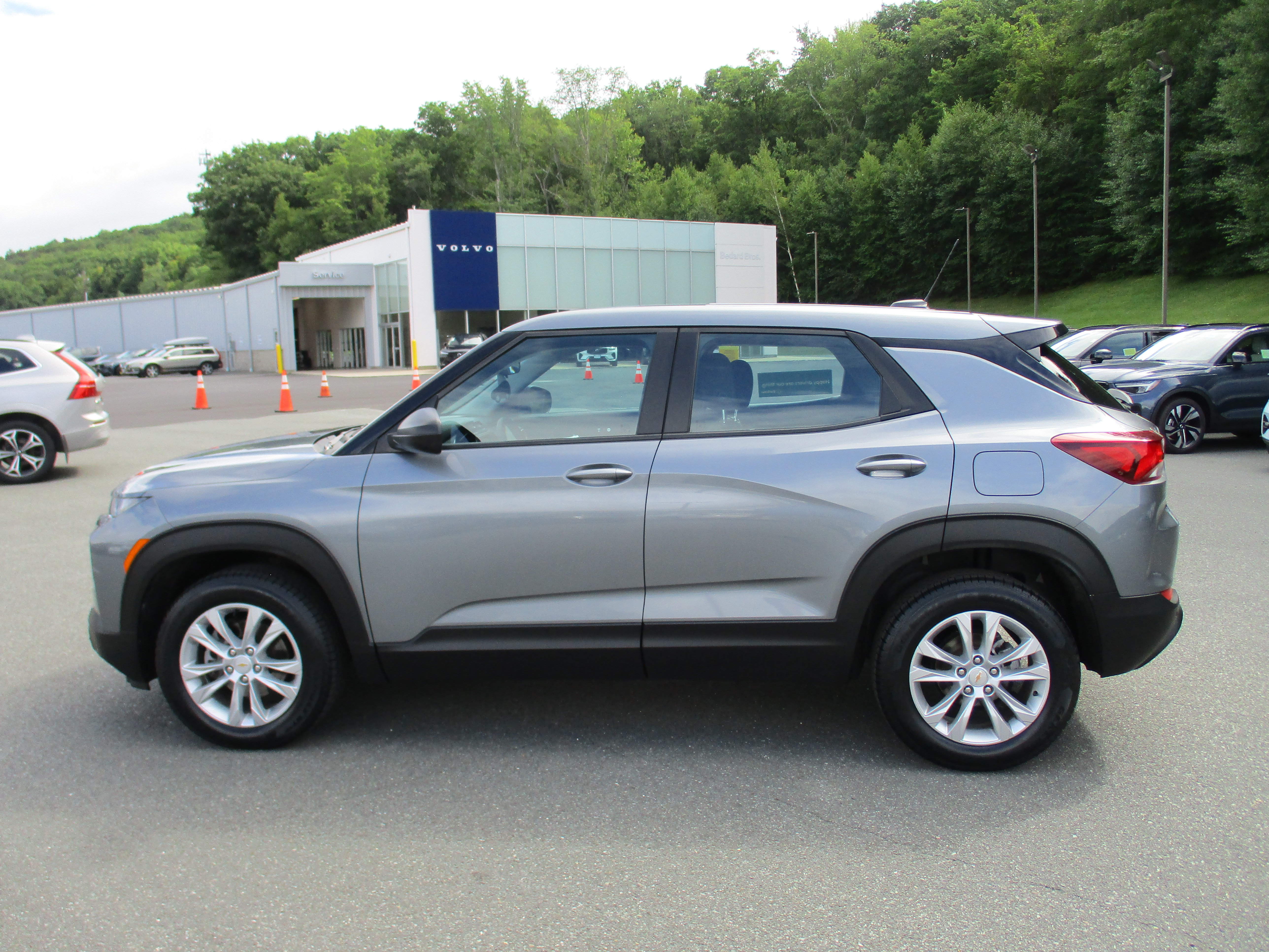 Used 2021 Chevrolet TrailBlazer LS AWD/4WD image 8
