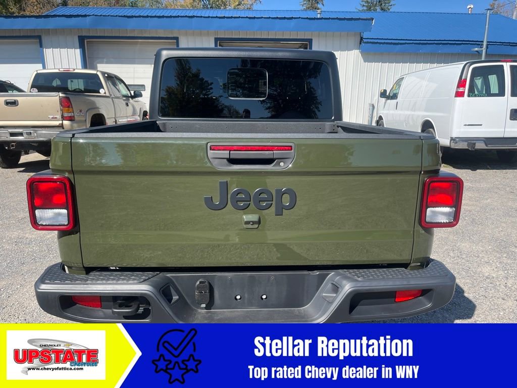 Used 2022 Jeep Gladiator Sport image 6
