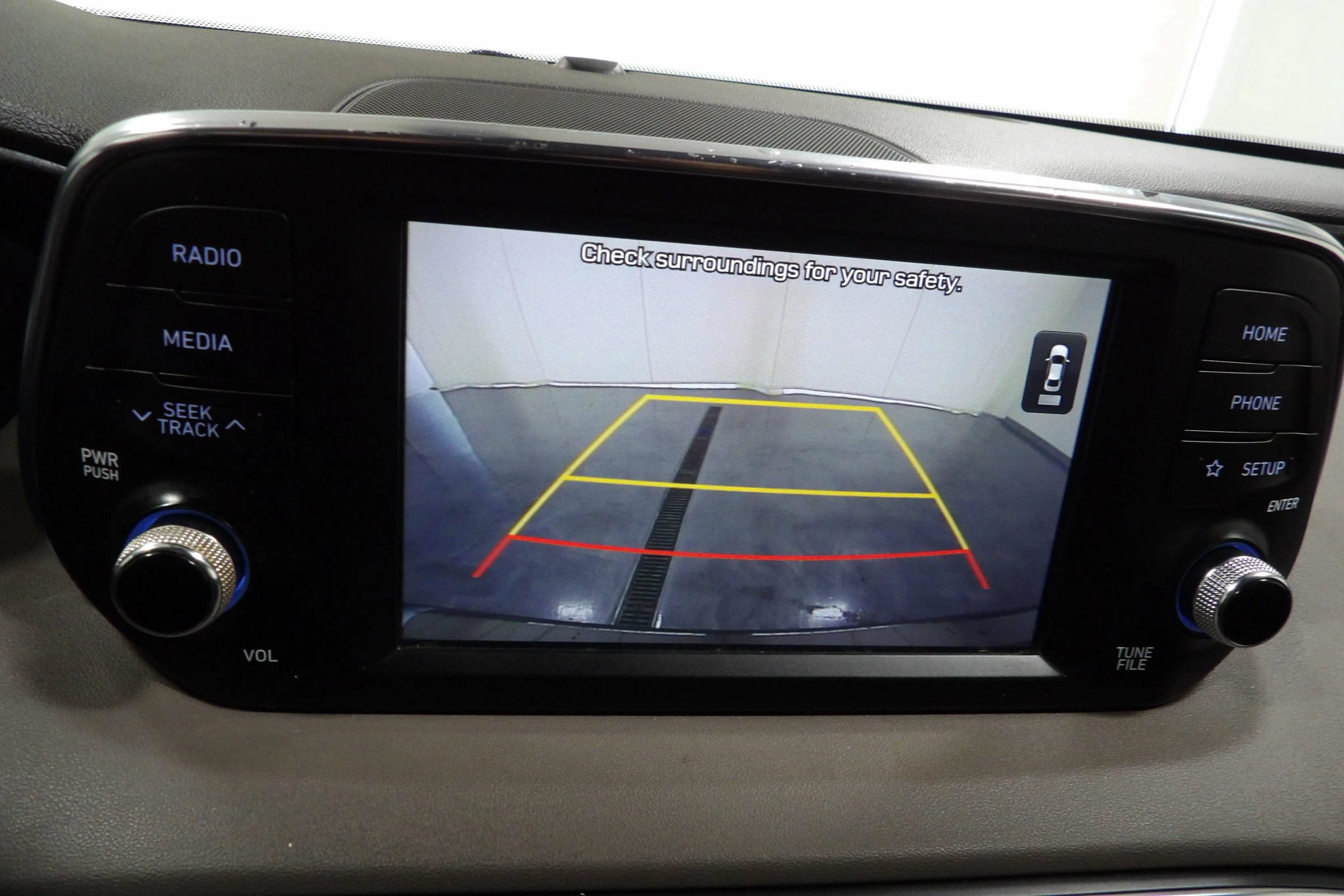 Used 2019 Hyundai Santa Fe SE w/ Cargo Package FWD image 16