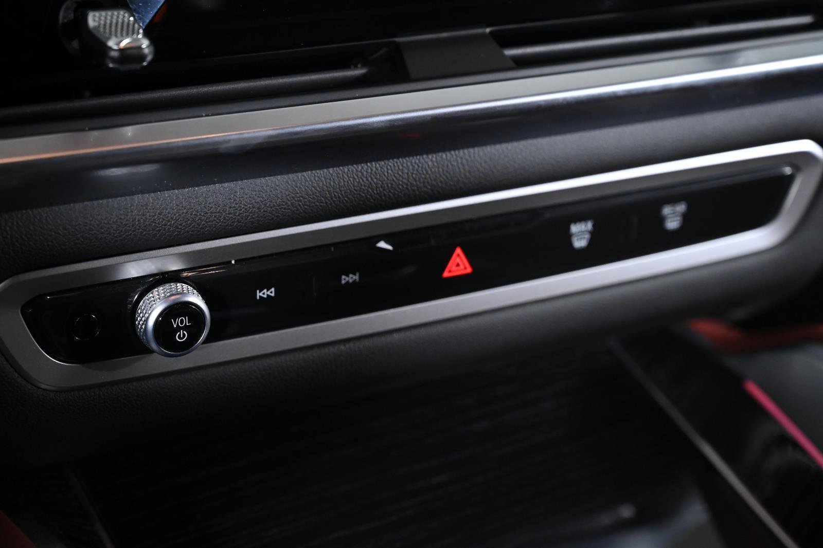 Used 2024 BMW X6 M60i image 21