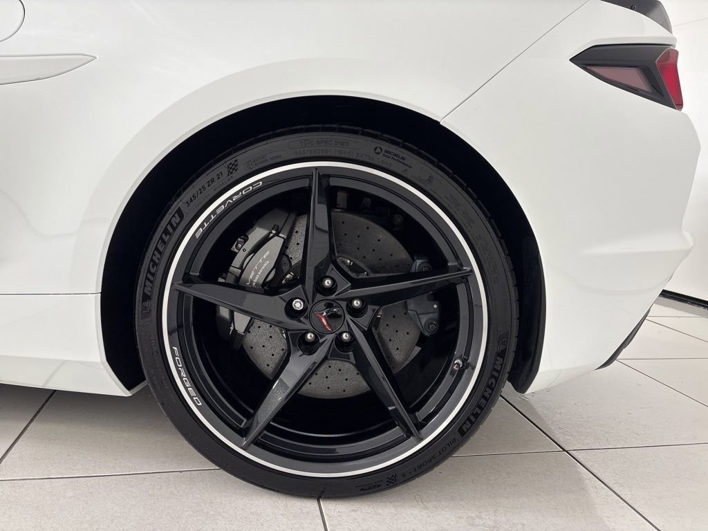 Used 2025 Chevrolet Corvette E-Ray w/ ZER Performance Package image 9