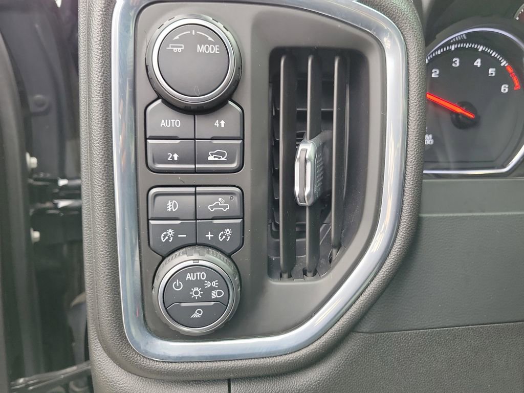 Used 2021 Chevrolet Silverado 1500 LTZ w/ LTZ Convenience Package II AWD/4WD image 24