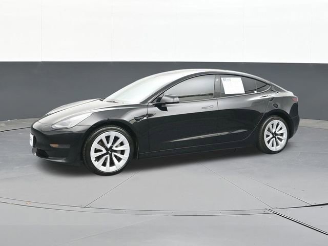 Used 2023 Tesla Model 3 Standard Range image 5