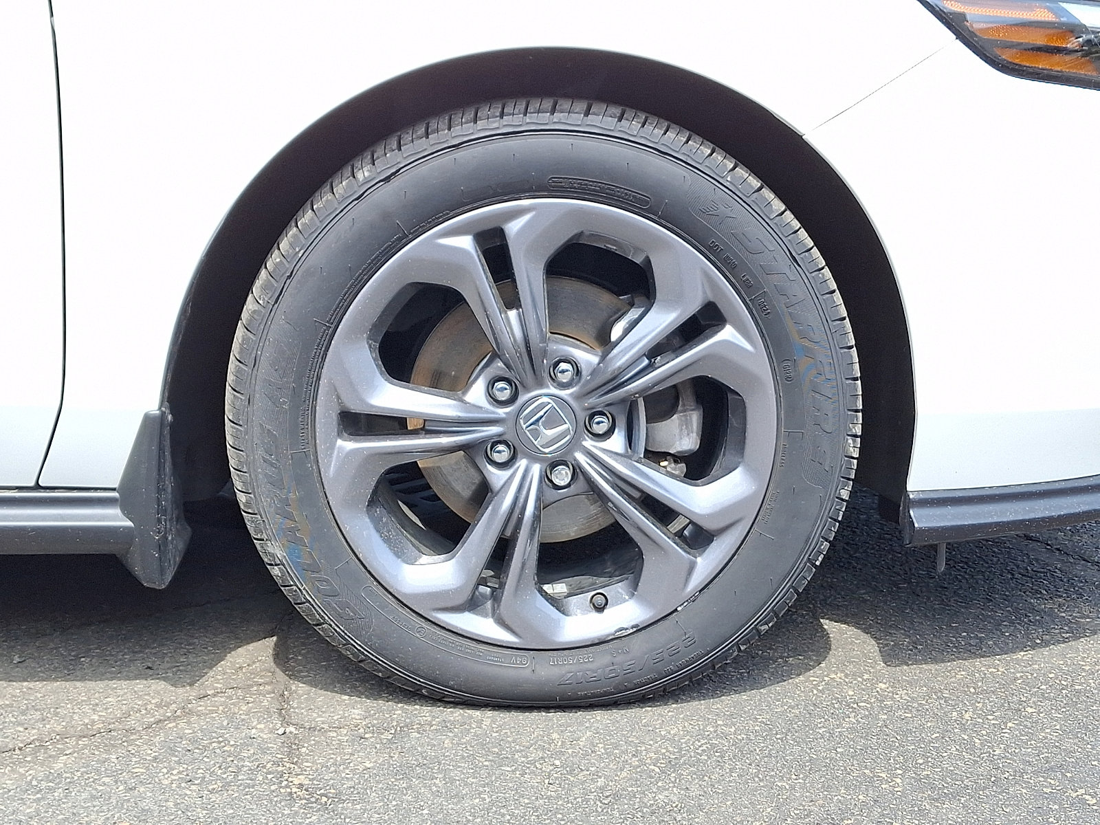 Used 2023 Honda Accord EX image 8