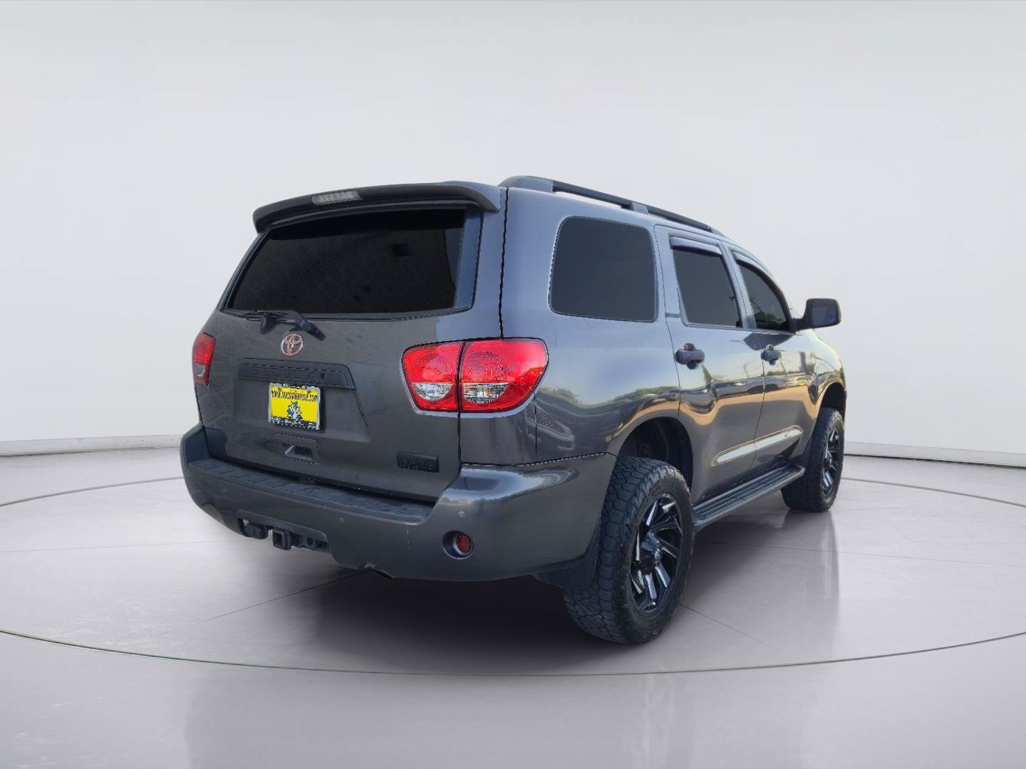 Used 2015 Toyota Sequoia Limited RWD image 5