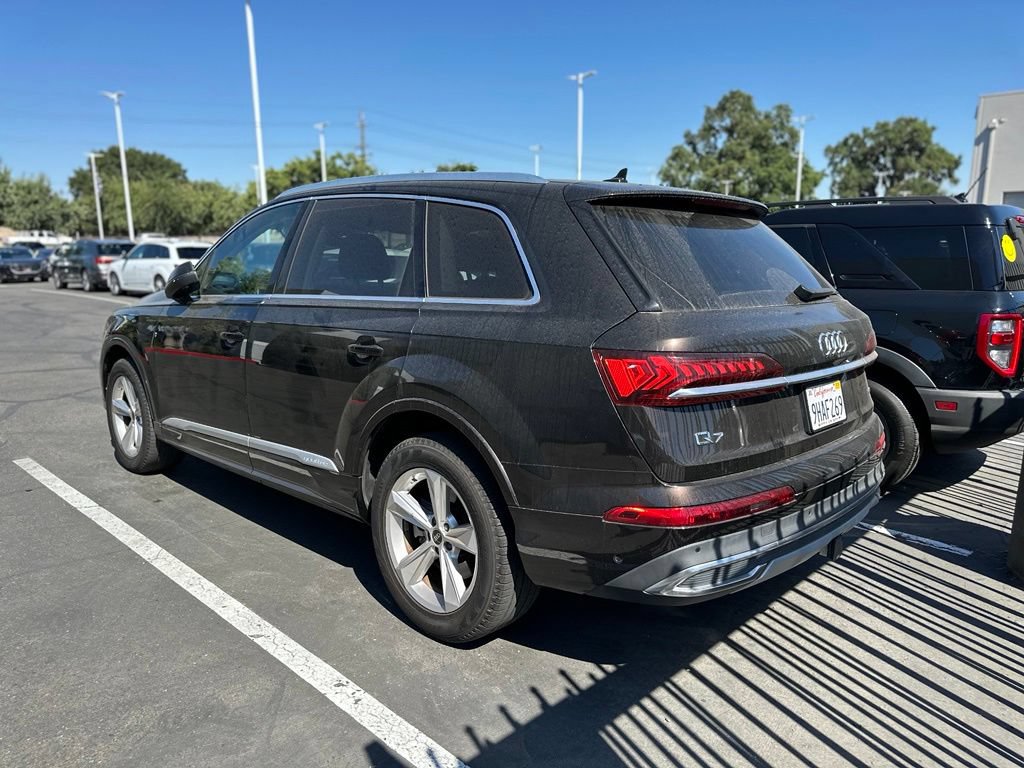 Used 2023 Audi Q7 2.0T Premium w/ Convenience Package AWD/4WD image 4