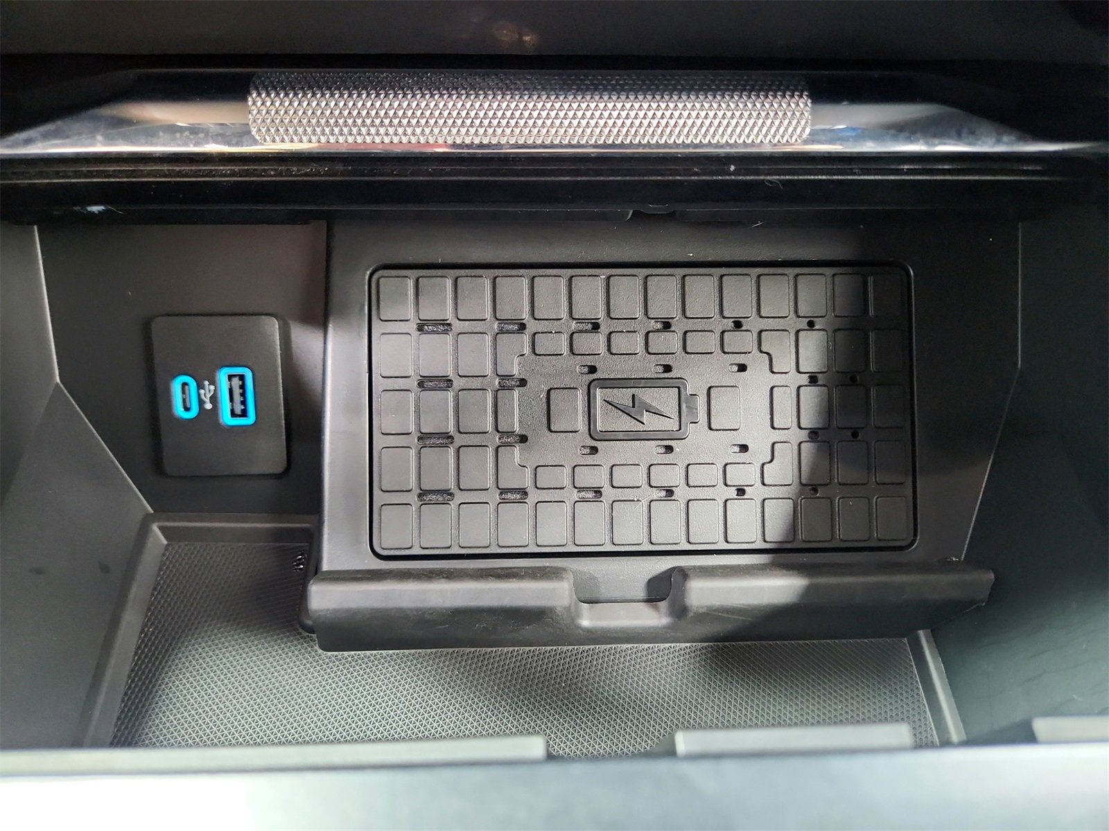 Used 2023 Ford F150 Lariat w/ Equipment Group 502A High image 38