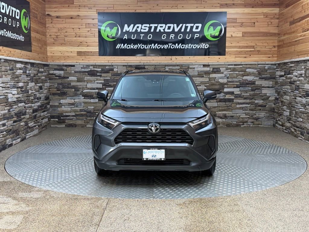 Used 2022 Toyota RAV4 XLE w/ Convenience Package image 3