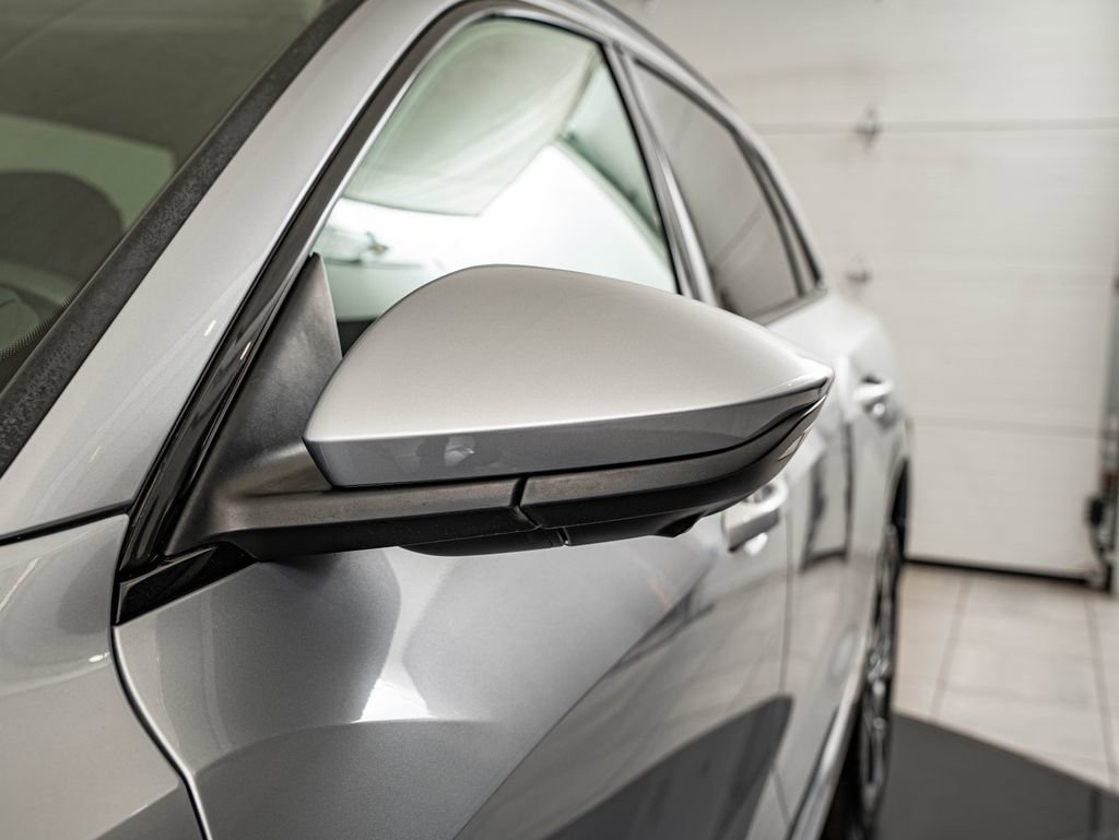 Used 2021 Audi e-tron Premium w/ Convenience Plus Package AWD/4WD image 15