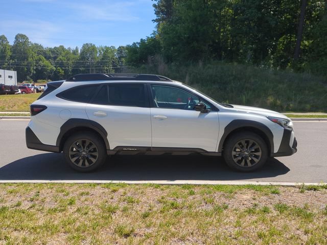 Used 2025 Subaru Outback Onyx Edition AWD/4WD image 14