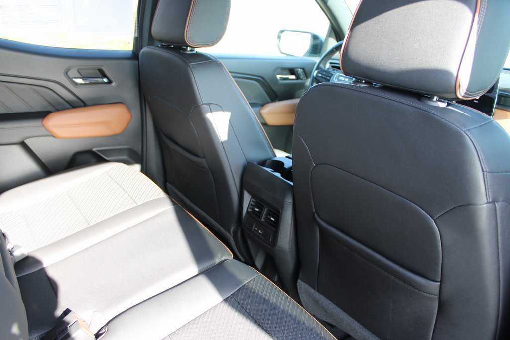 Used 2023 GMC Canyon AT4 image 24