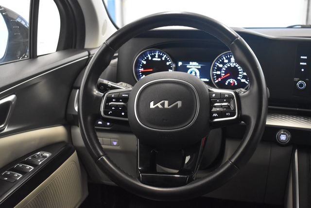 Used 2024 Kia Carnival LX FWD image 20