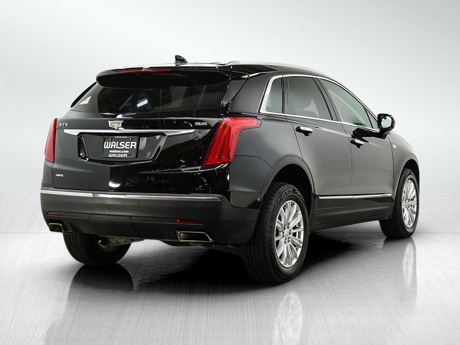Used 2019 Cadillac XT5 AWD image 5