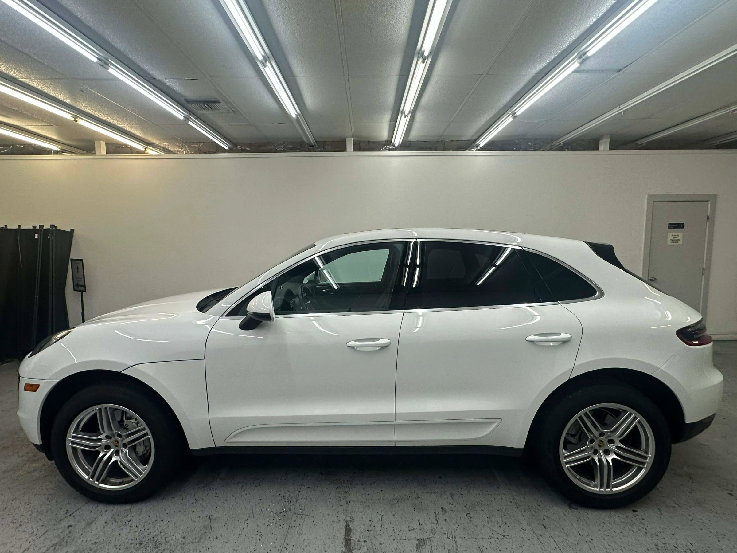 Used 2015 Porsche Macan S image 35