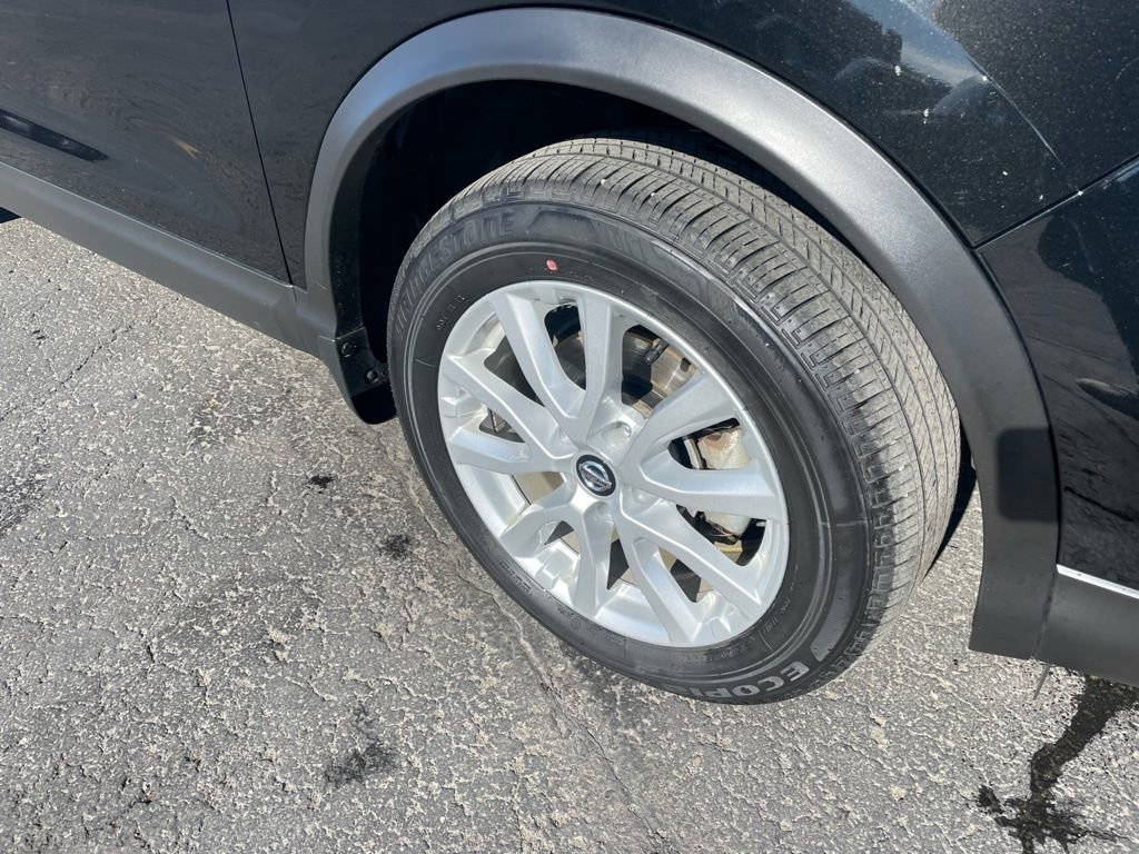 Used 2022 Nissan Rogue Sport S image 3