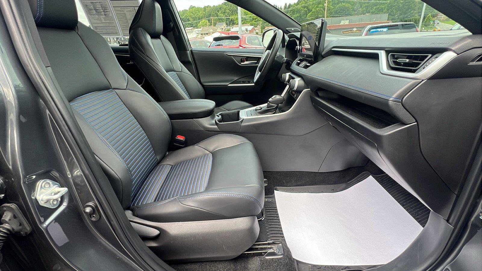 Used 2024 Toyota RAV4 XSE w/ Advanced Technology Package AWD/4WD image 13