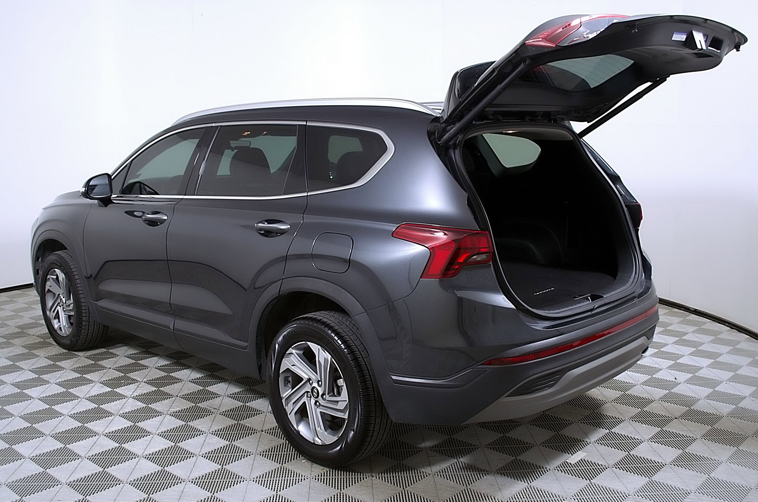 Used 2023 Hyundai Santa Fe SEL w/ Cargo Package AWD/4WD image 10