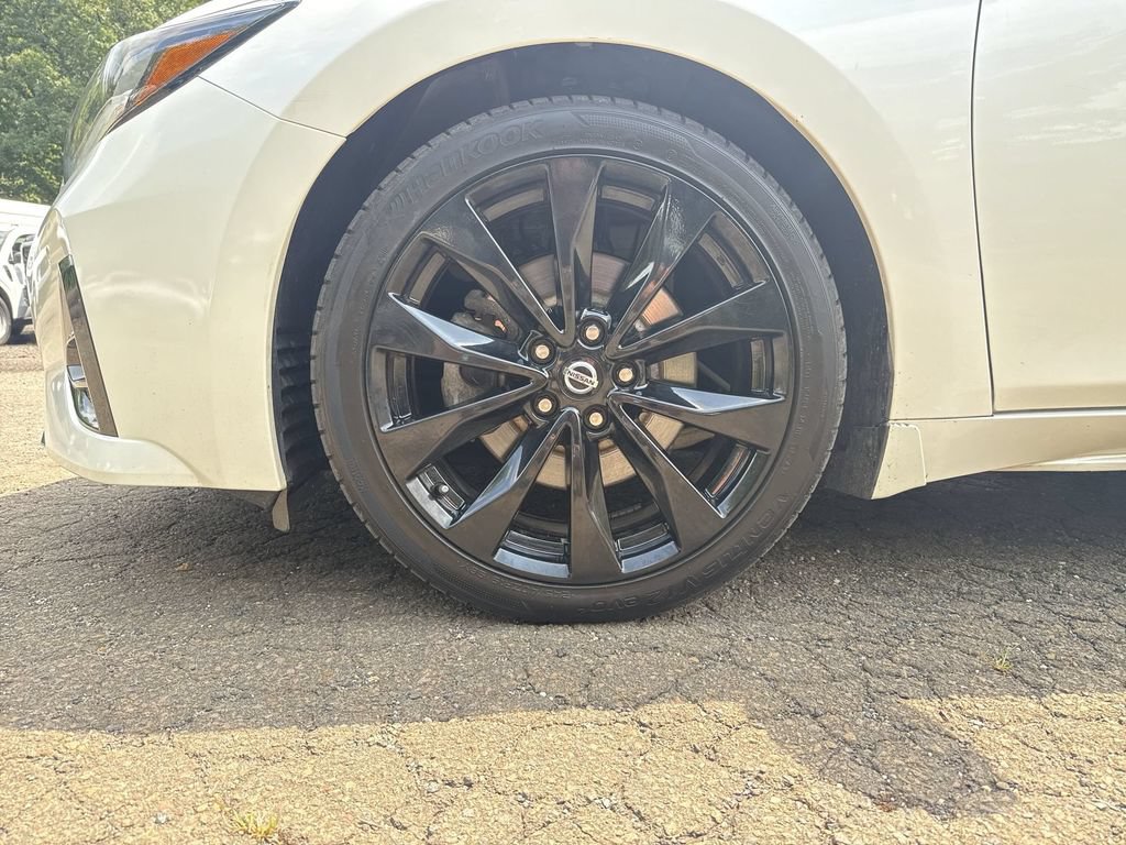 Used 2020 Nissan Maxima SR w/ Sport Mat Group FWD image 10