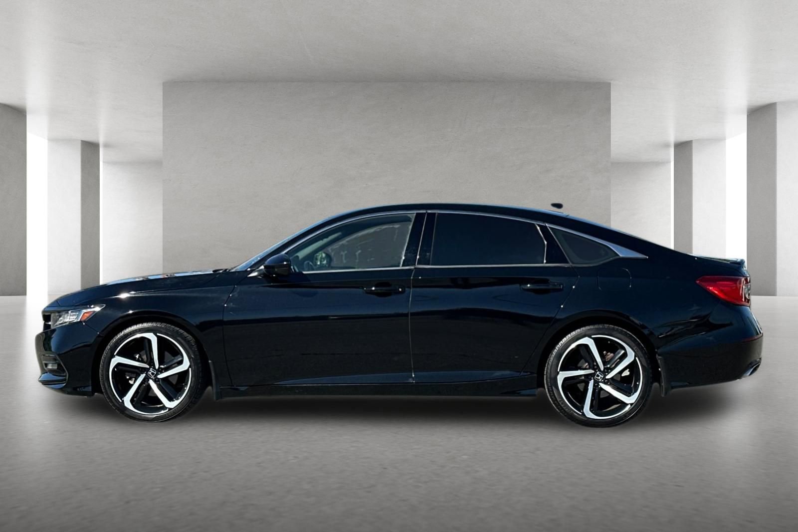Used 2018 Honda Accord Sport image 7