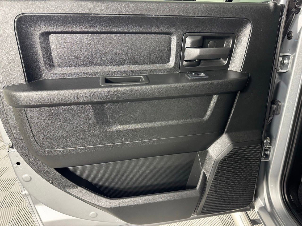 Used 2024 RAM 3500 Tradesman w/ Chrome Appearance Group image 22