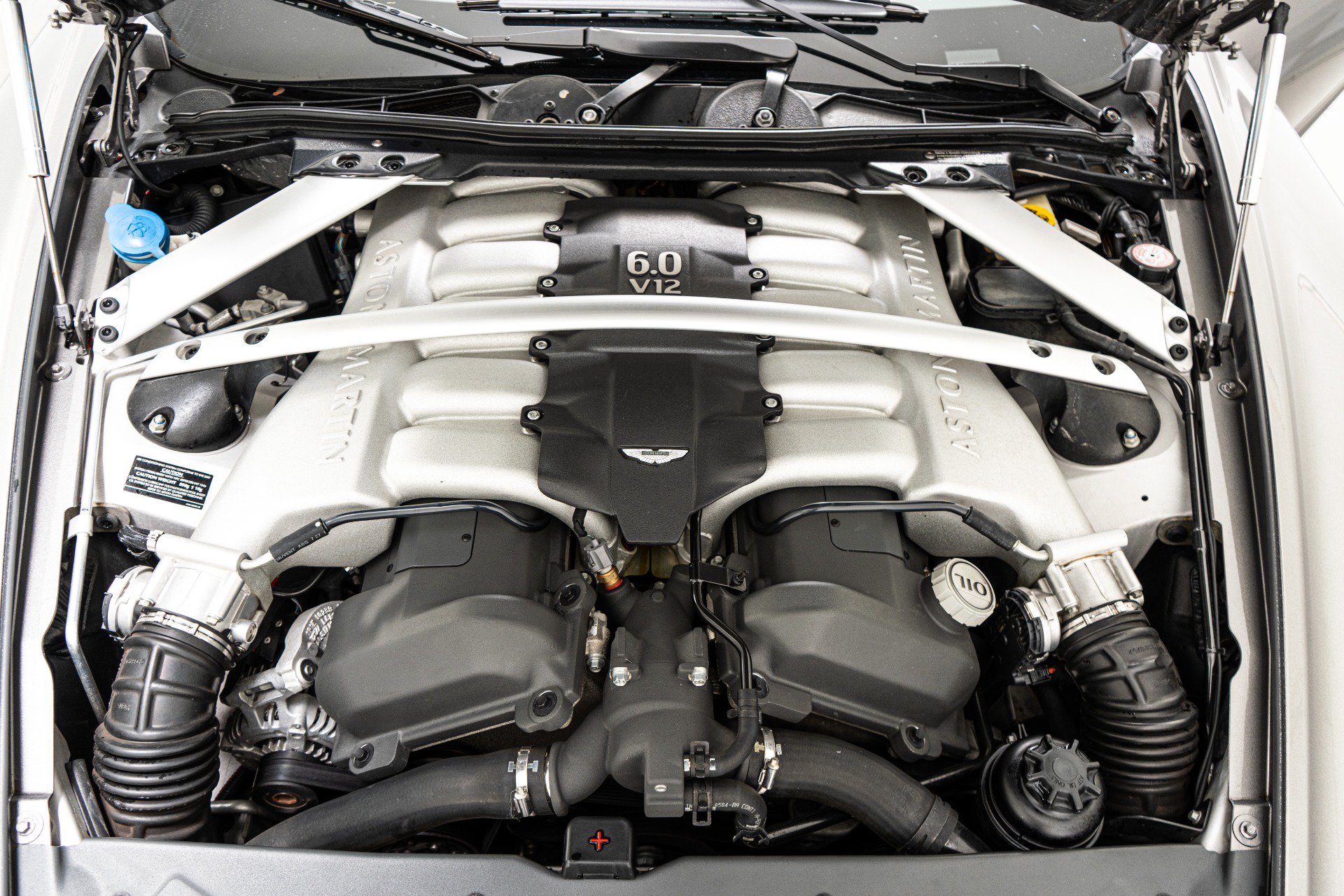 Used 2008 Aston Martin DB9 Volante RWD image 12