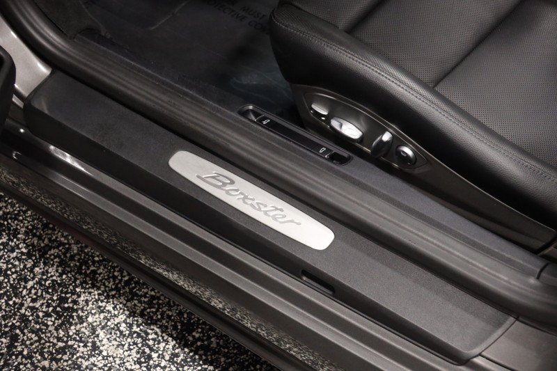 Used 2017 Porsche 718 Boxster RWD image 34