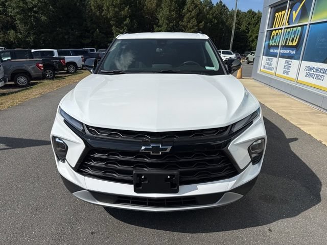 New 2025 Chevrolet Blazer LT w/ Midnight/Sport Edition AWD/4WD image 2