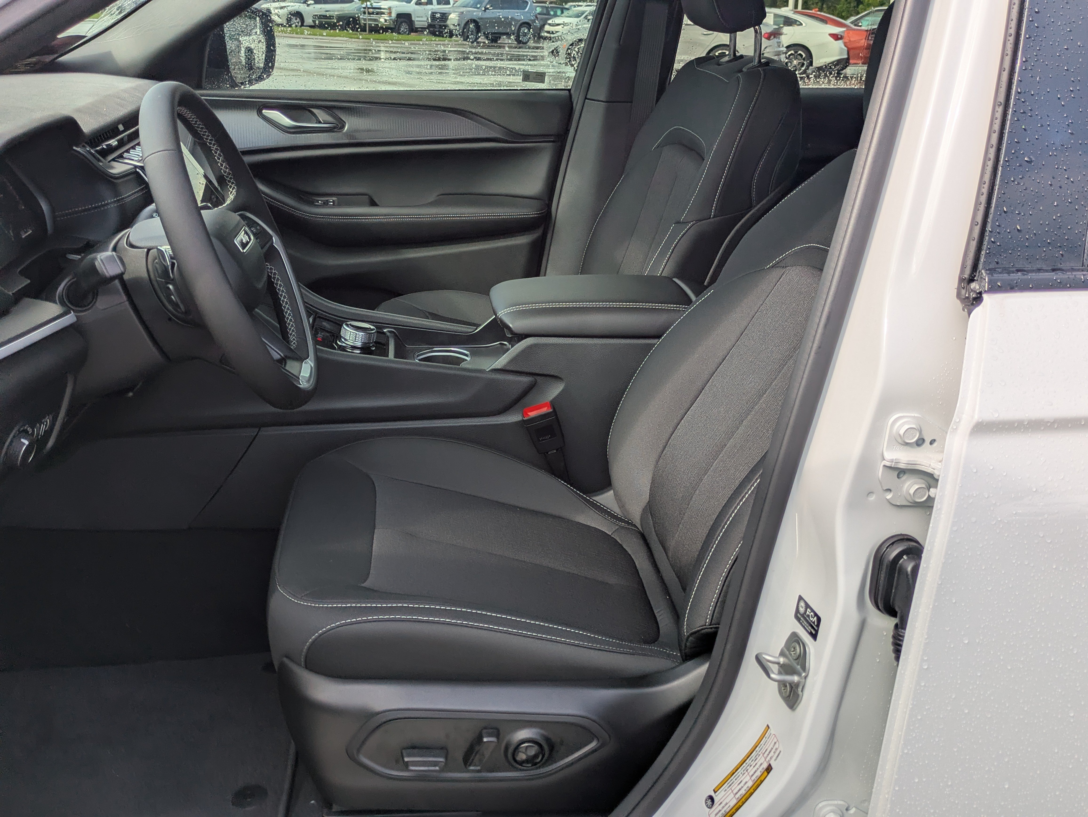 New 2026 Jeep Grand Cherokee Laredo RWD image 10