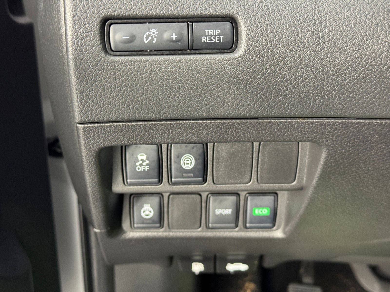 Used 2022 Nissan Rogue Sport SV image 17