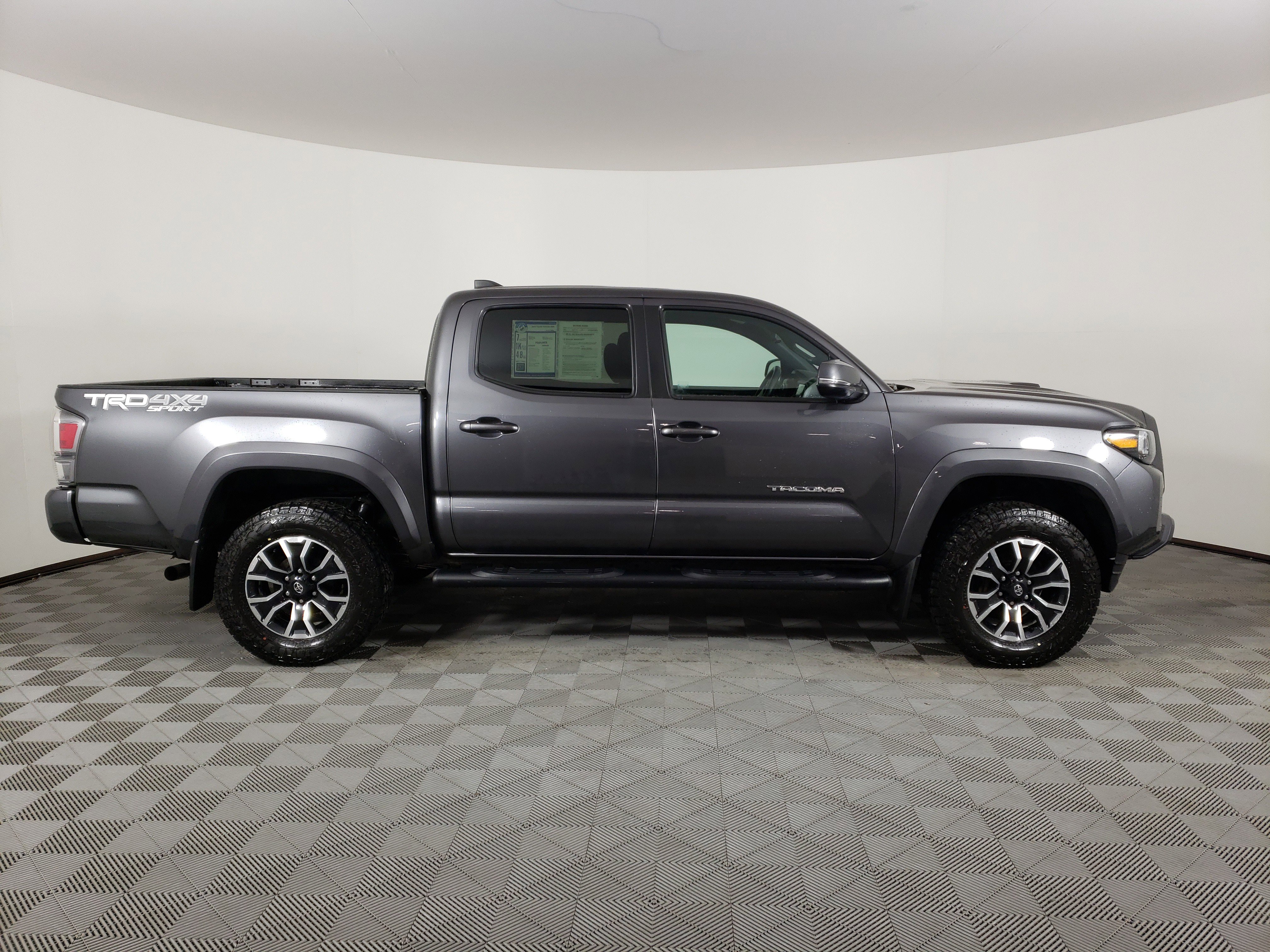 Used 2022 Toyota Tacoma 4x4 Double Cab image 5