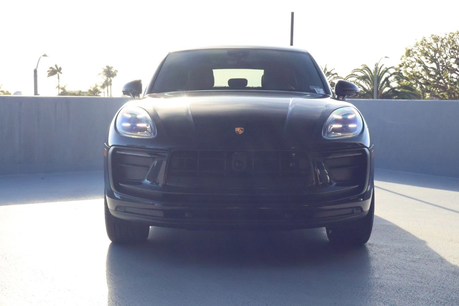 Certified 2025 Porsche Macan image 6