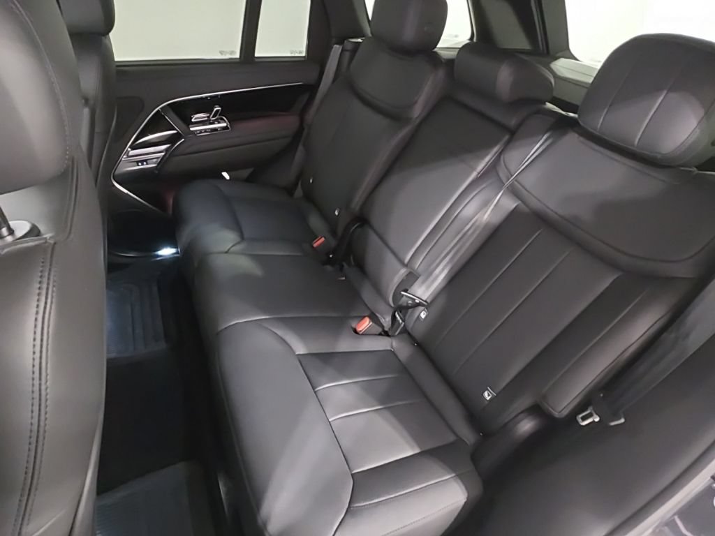 Used 2024 Land Rover Range Rover SE AWD/4WD image 21