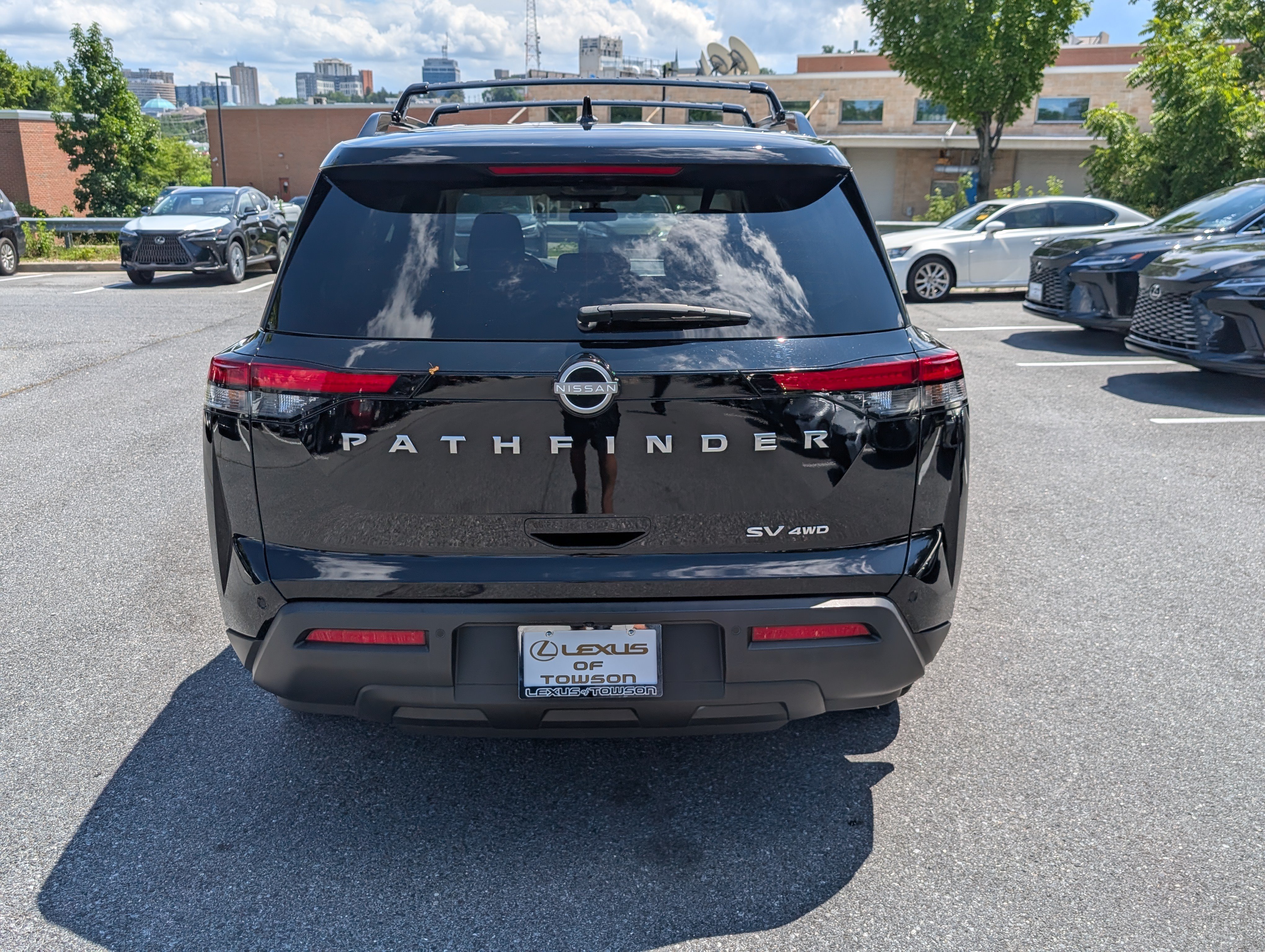 Used 2023 Nissan Pathfinder SV AWD/4WD image 4